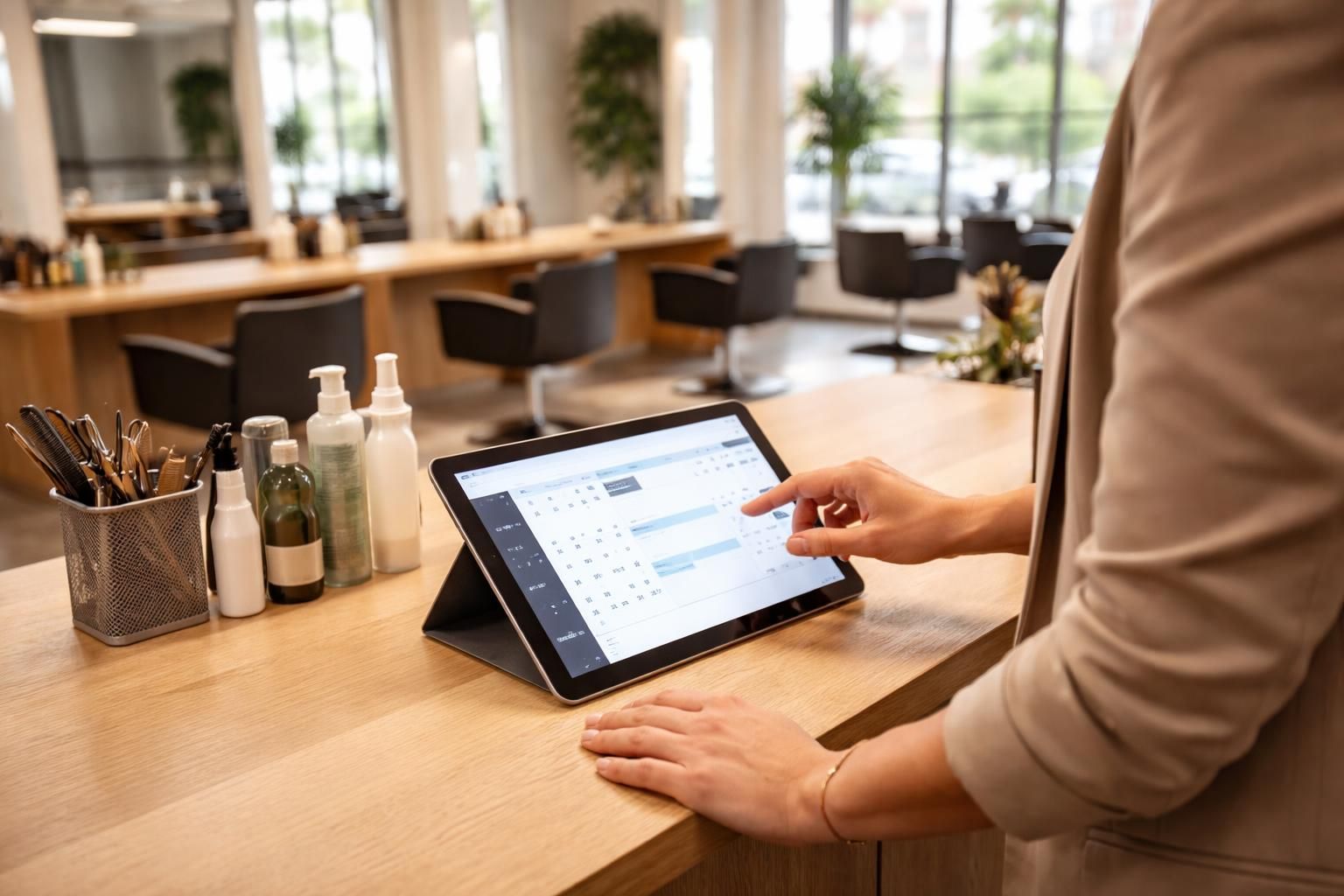gérez facilement les rendez-vous du salon de coiffure directement au comptoir grâce à notre tablette tactile intuitive et rapide.